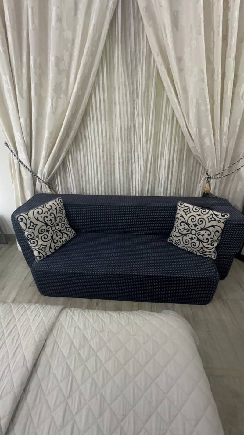 Sofa come bed 0