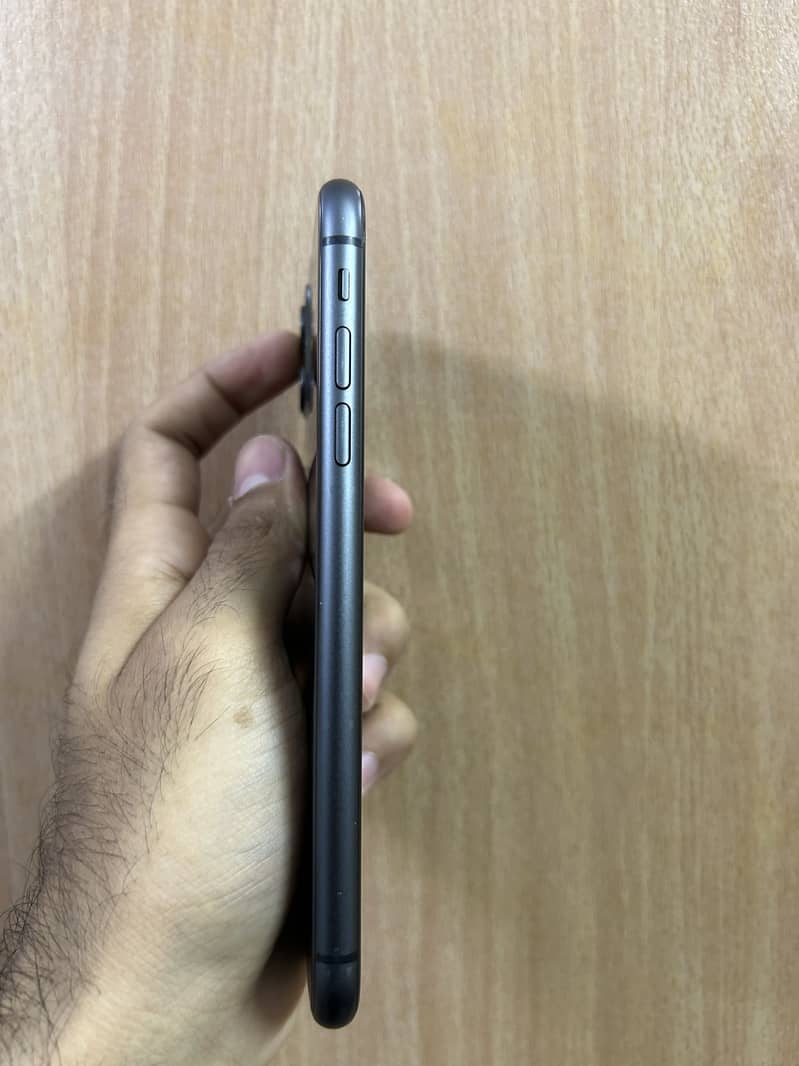 Apple iPhone 11 2