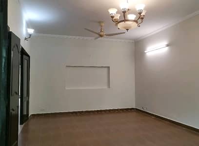 House Of 10 Marla Is Available In Contemporary Neighborhood Of Askari