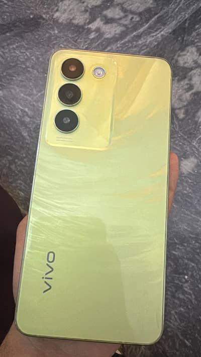 Vivo Y100