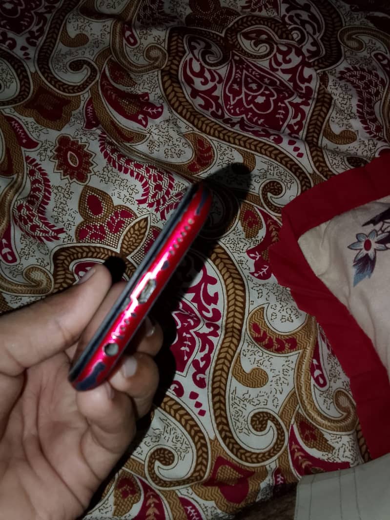 Realme 5s 4