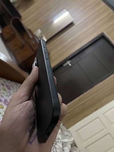 Apple iPhone 15