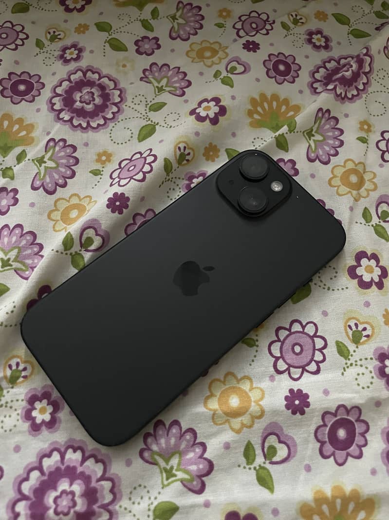 Apple iPhone 15 4