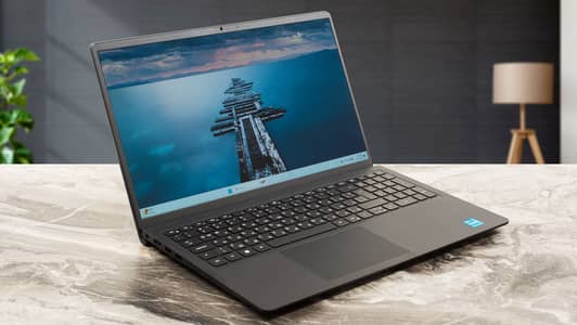 Dell Vostro 3520 | Core i7 12th Gen | 16GB RAM | Box Pack | 1st Owner