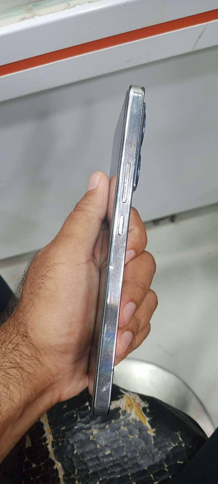 Infinix Note 40 5