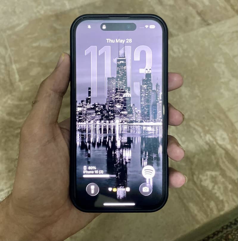 IPhone 16 2