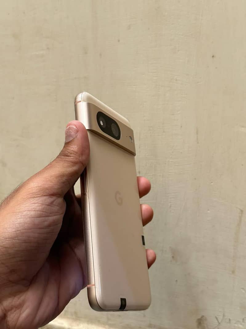 Google Pixel 8 3