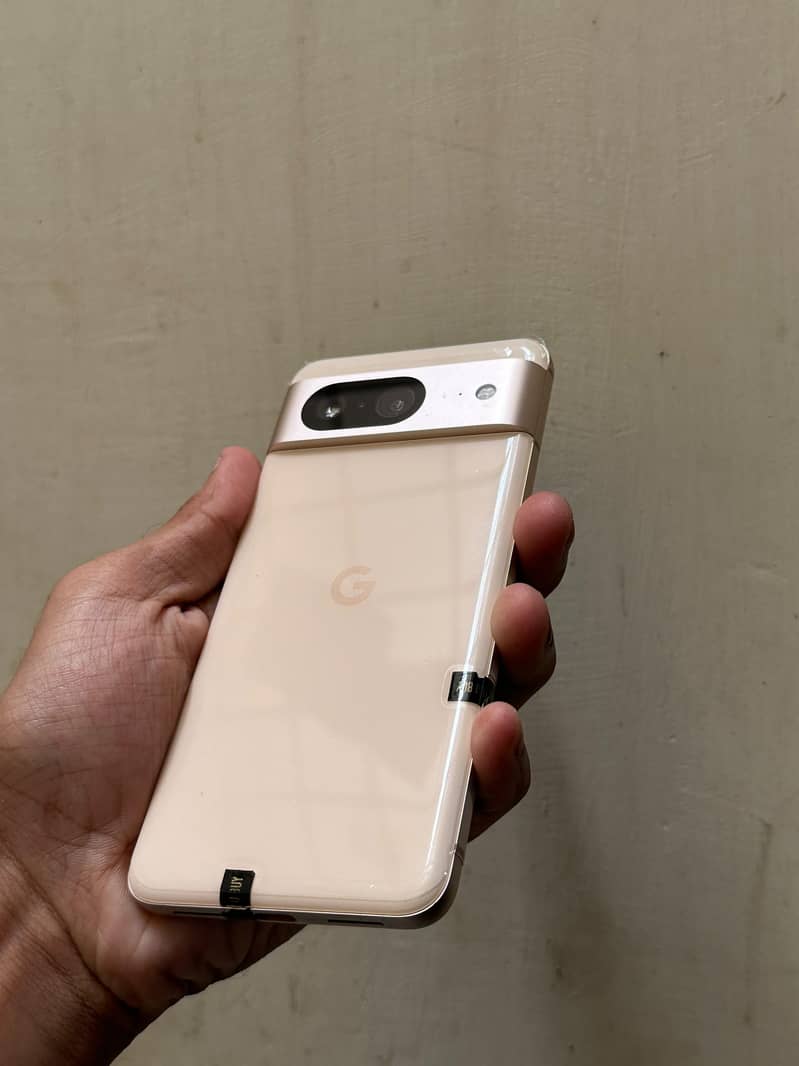 Google Pixel 8 4