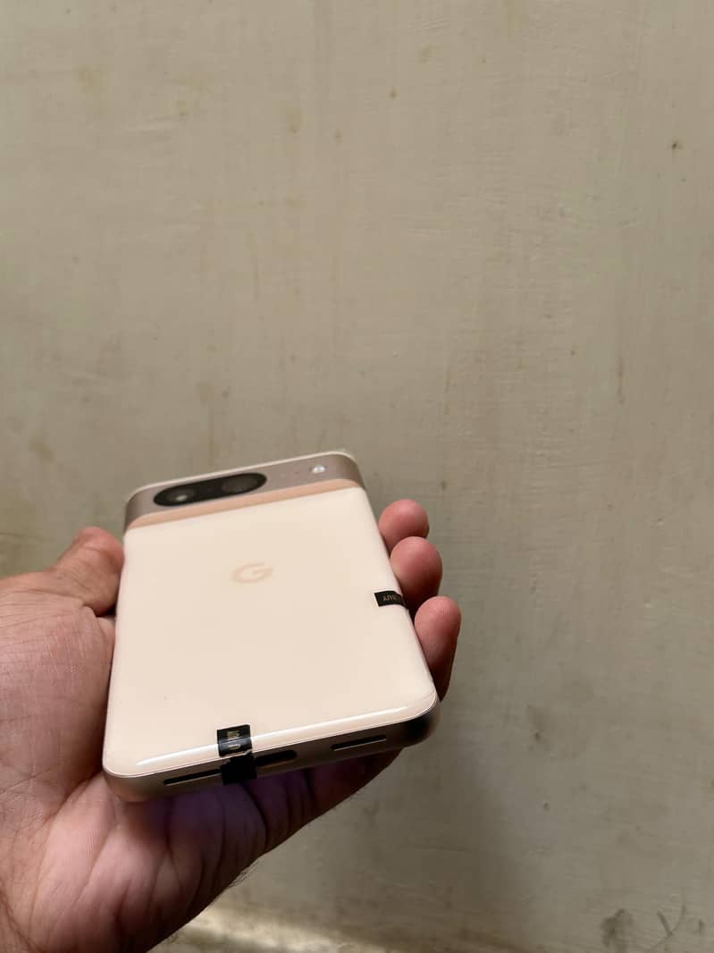 Google Pixel 8 5
