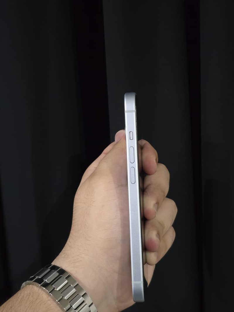 Apple iPhone 15 3