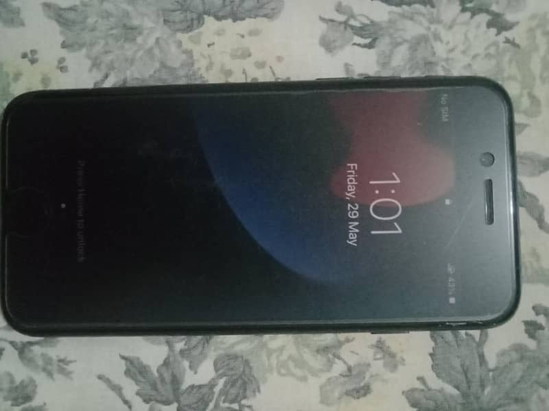 Apple iPhone 7 1