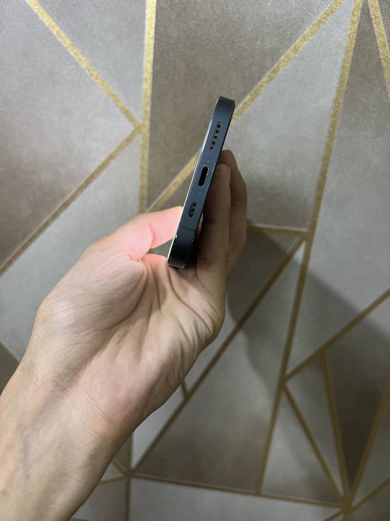 Iphone 12 pro 1