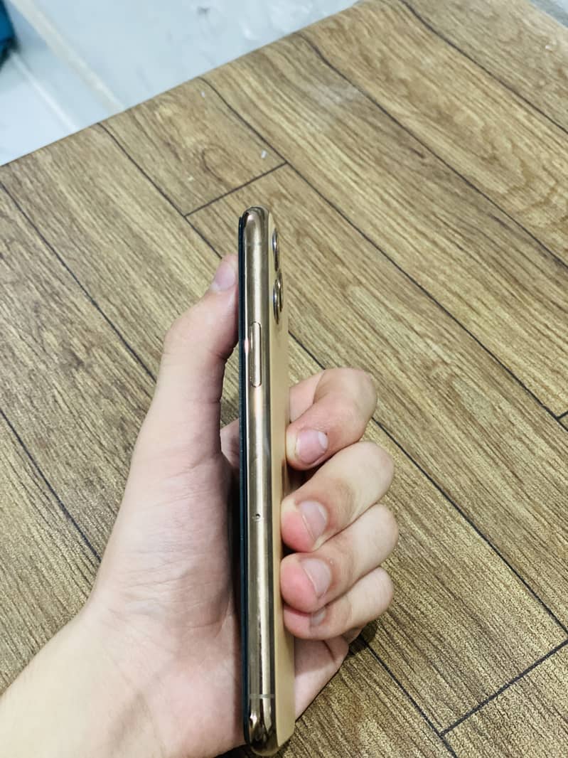 iPhone 11 Pro 0