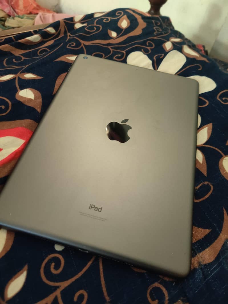 IPAD 9TH GENERATION WATERPACK 9/10 CONDITION 3