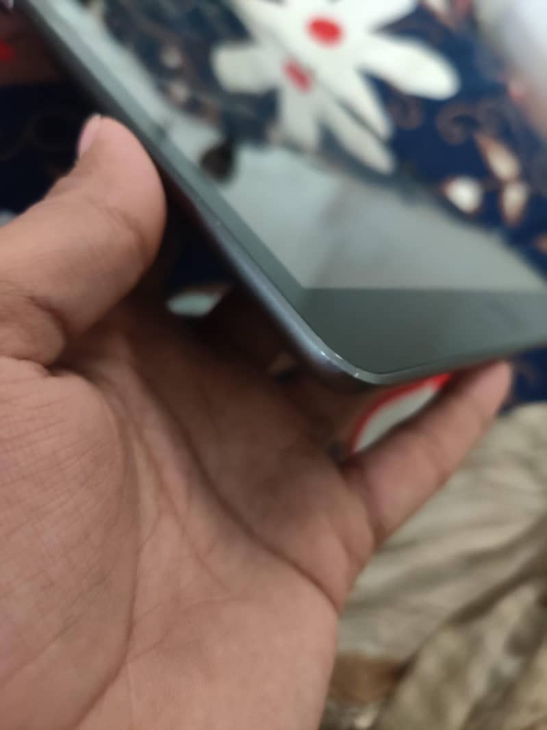 IPAD 9TH GENERATION WATERPACK 9/10 CONDITION 7
