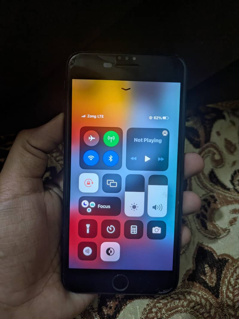 Apple iPhone 7 Plus 0