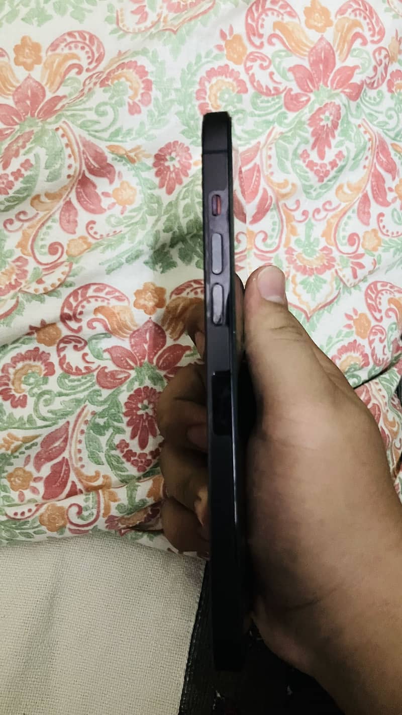 Iphone 14 pro max 6