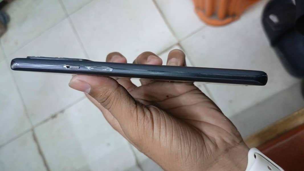 One Plus 9 Pro 5