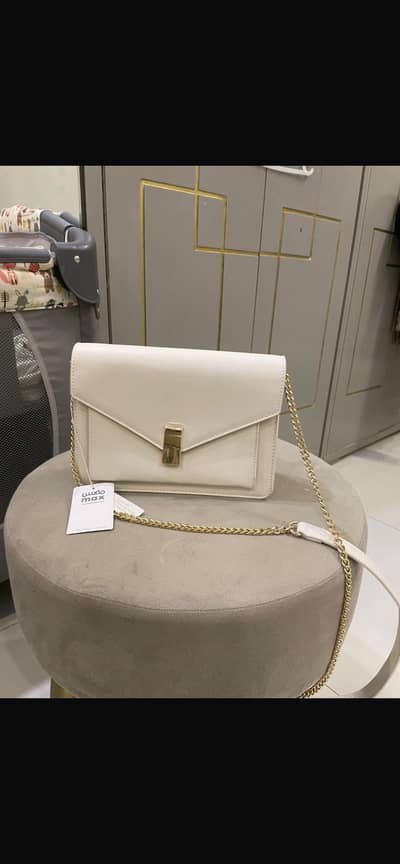 Max fashion off white bag tagged