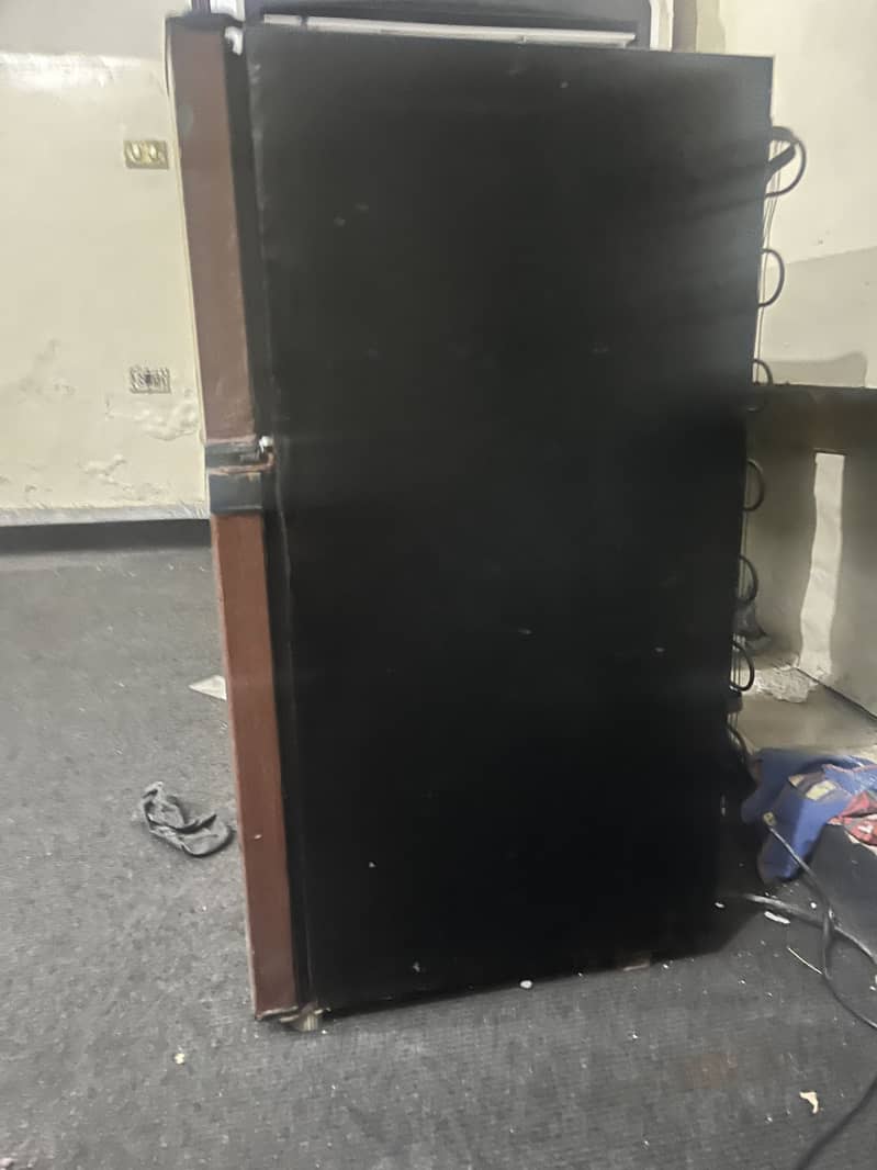 Mini Refrigerator 0