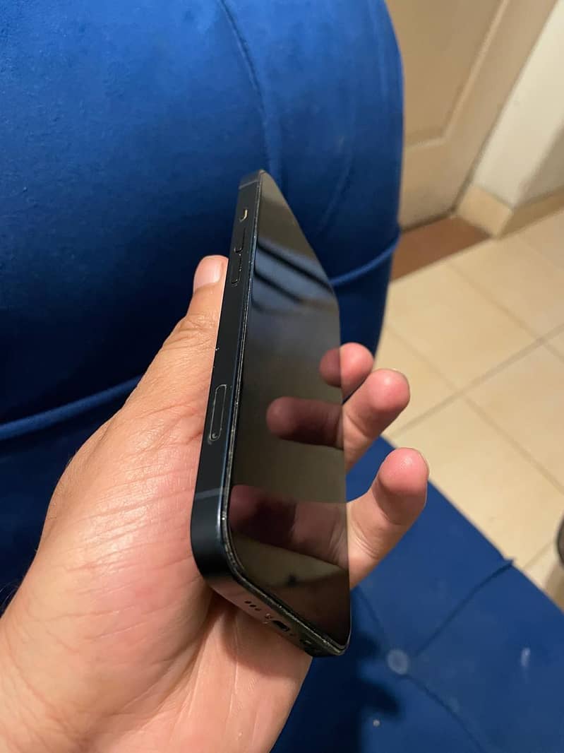 Apple iPhone 13 1
