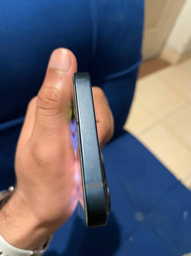 Apple iPhone 13 7