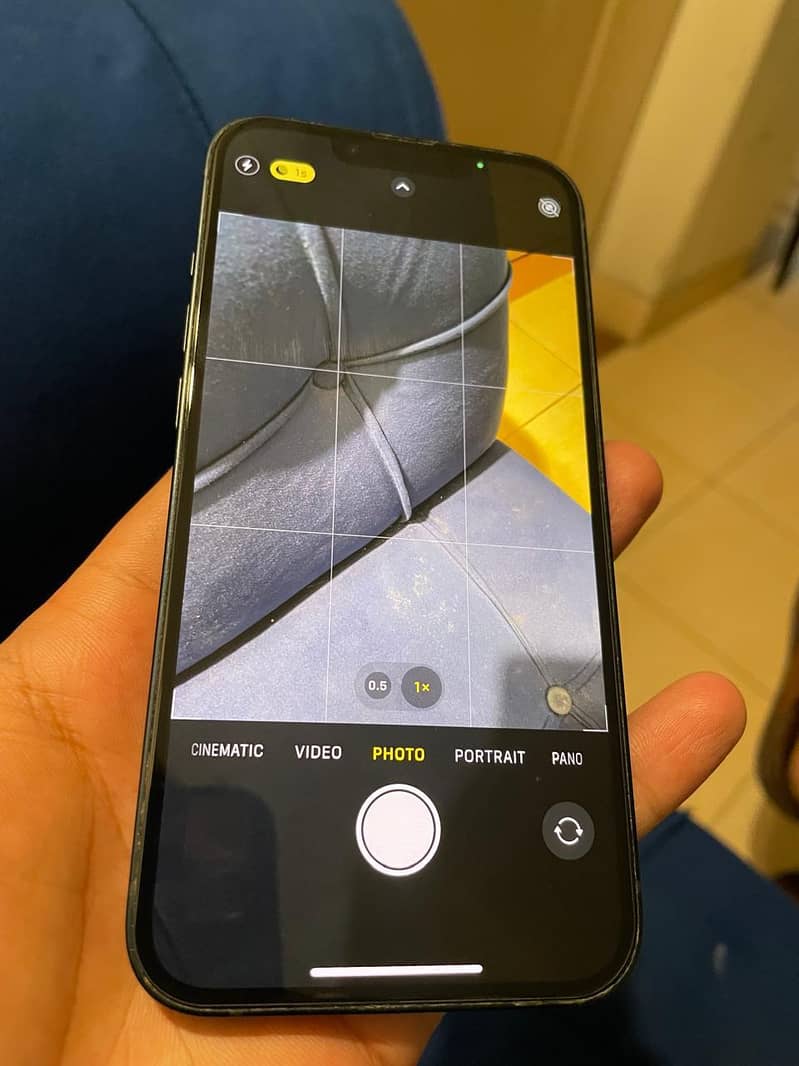 Apple iPhone 13 8