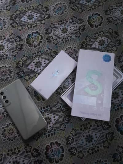 Samsung Mobile S21 FE