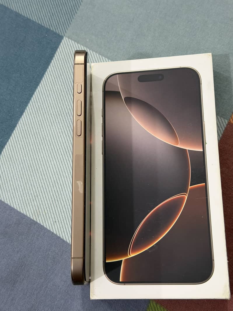 iPhone 16 pro max 1