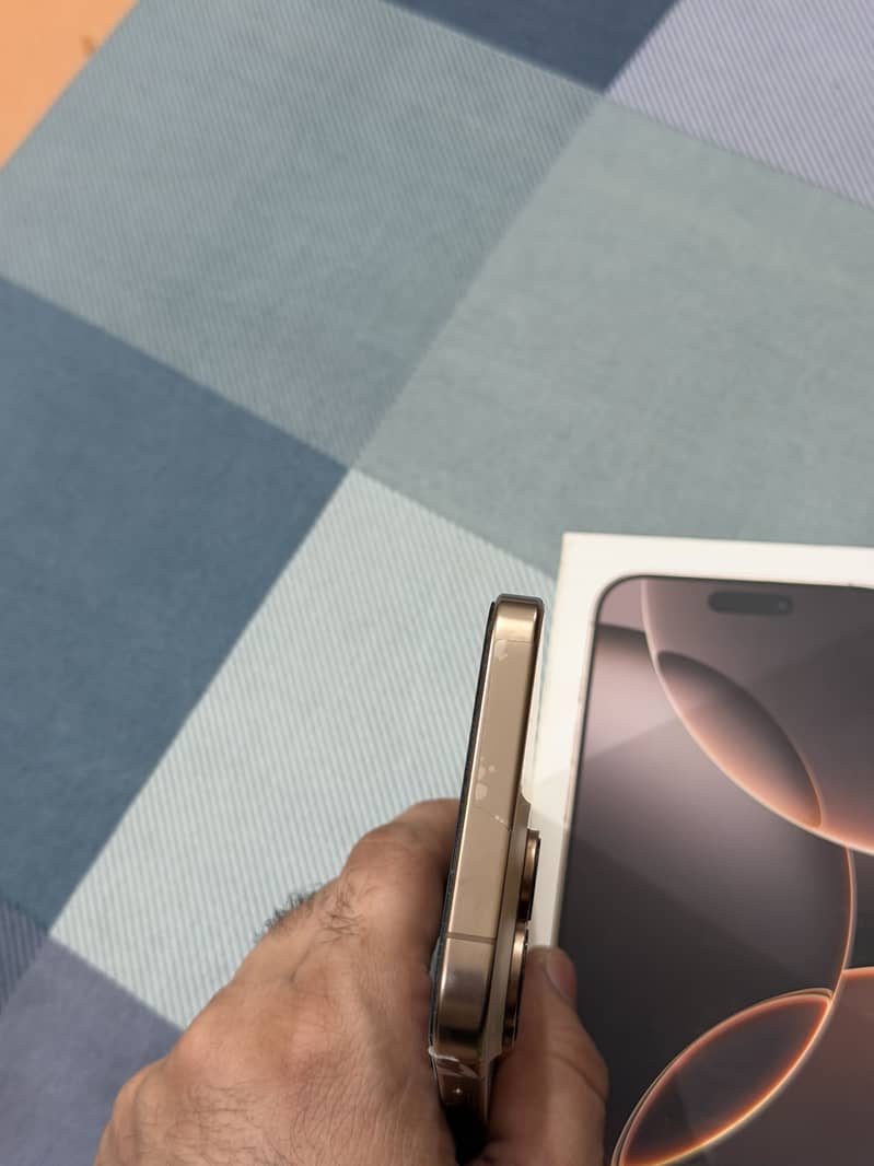 iPhone 16 pro max 5