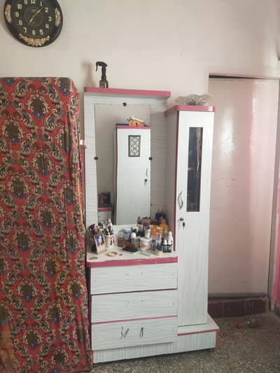 dressing table