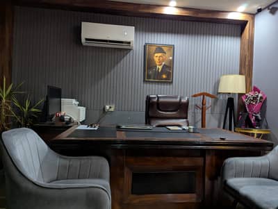 Office Wooden Executive Table with Leather Executive Chair