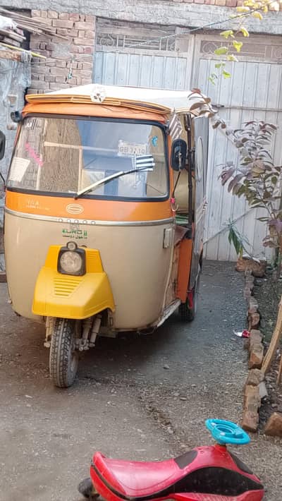 0313.9955141Siwa riksha and good condition