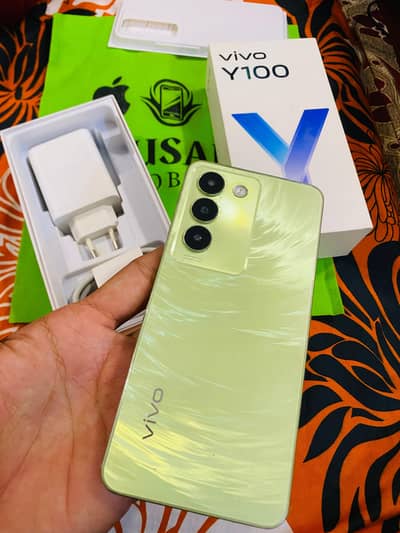 vivo y100