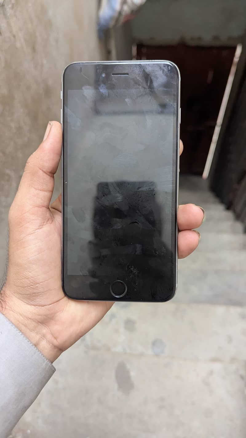 Apple iPhone 6 Plus 1