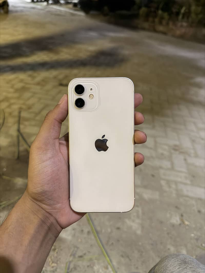 Apple iPhone 12 0