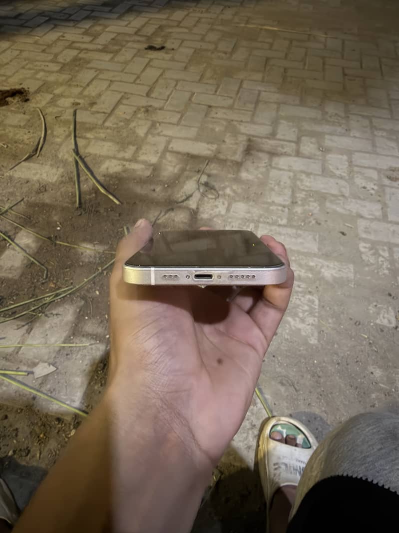 Apple iPhone 12 5