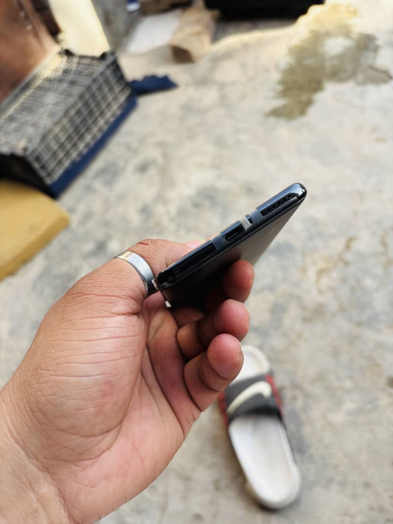 Redmi Note 14 Pro 4