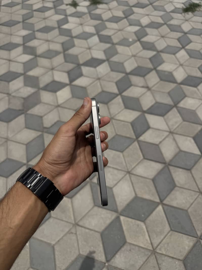 Iphone 15 pro max jv 2