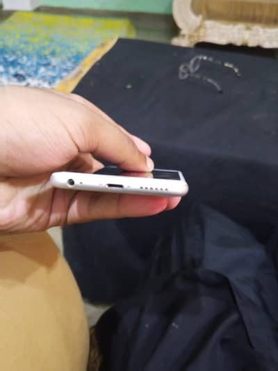 iphone 6 all ok ha Bhai 64 gb storage 1 hand use