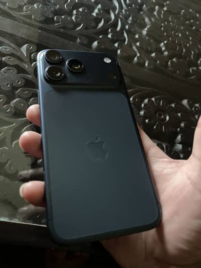 I phone 17 pro max