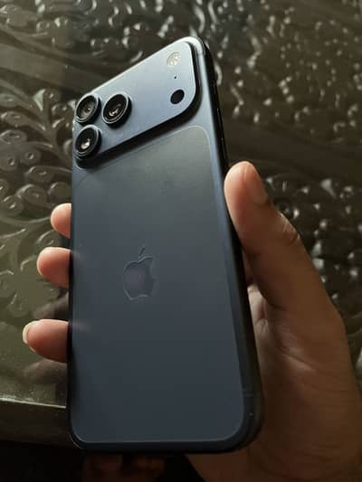 I phone 17 pro max