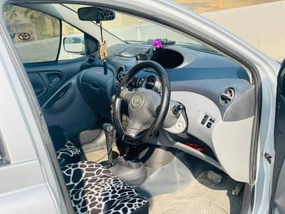 Toyota Vitz 2002