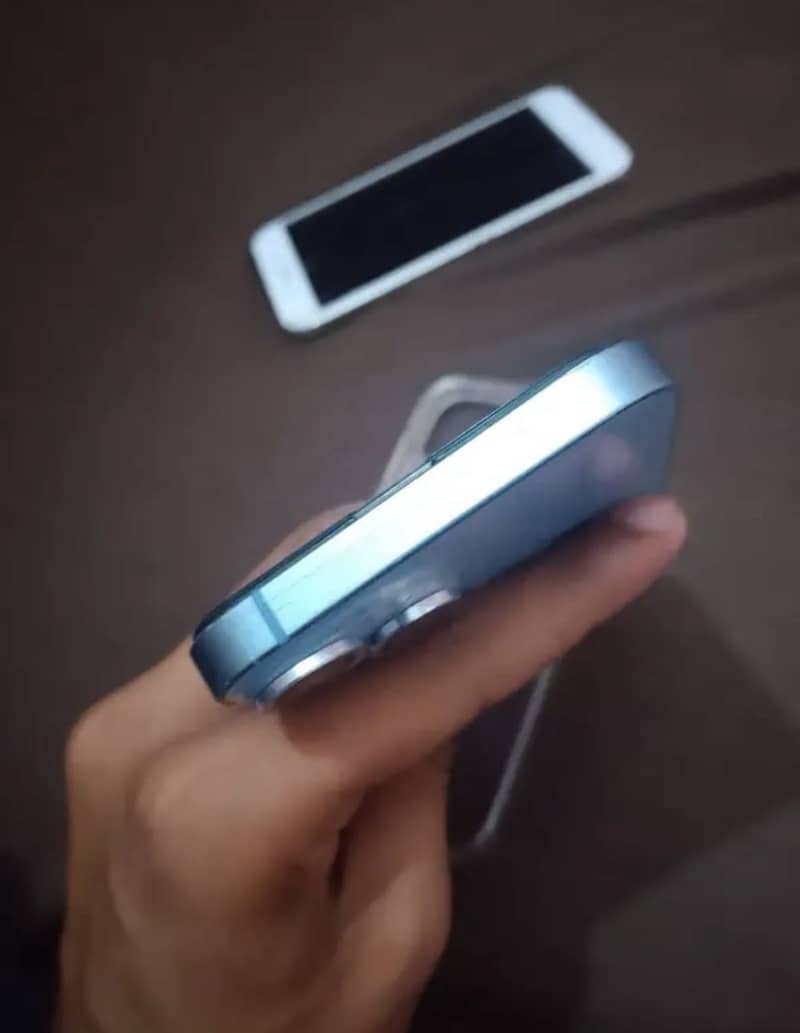Apple iPhone 14 1