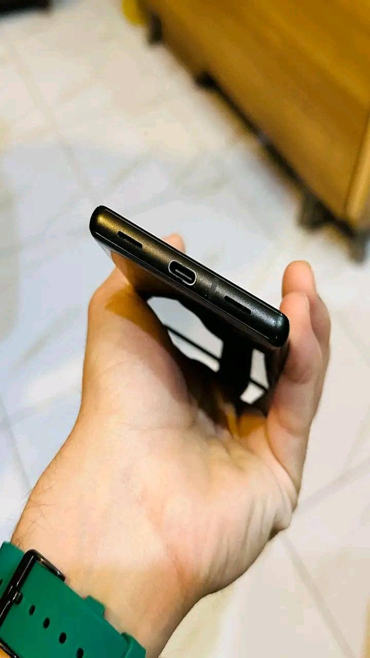 Google Pixel 6a 1