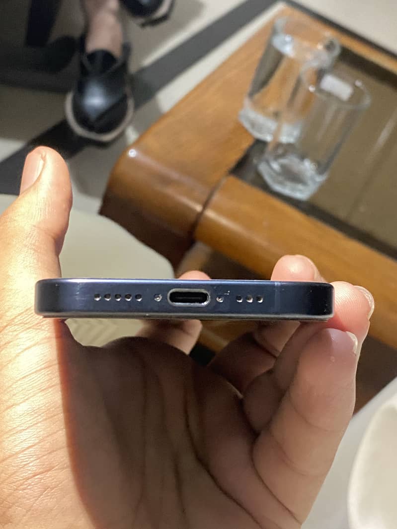 Apple iPhone 15 Pro 3