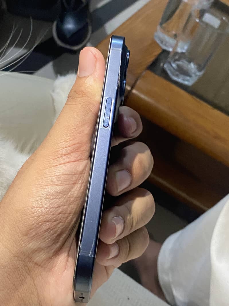 Apple iPhone 15 Pro 5