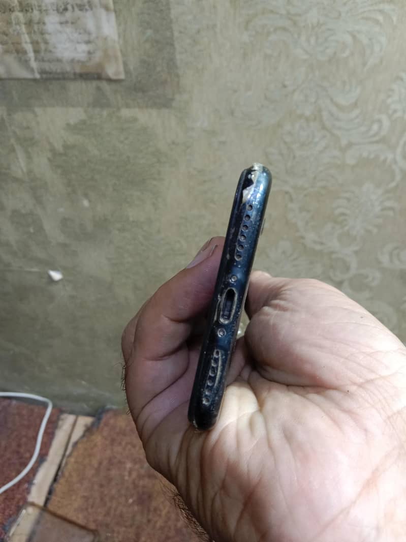 Apple iPhone 7 1