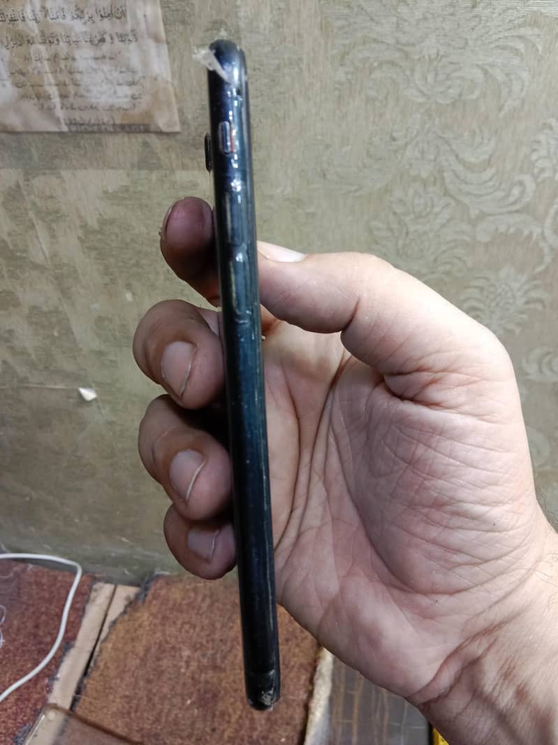 Apple iPhone 7 2