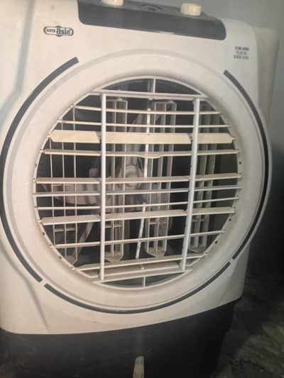 like a new good codition 4900 cm plus dc air cooler